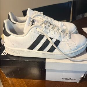 Adidas Grand Court Sneakers